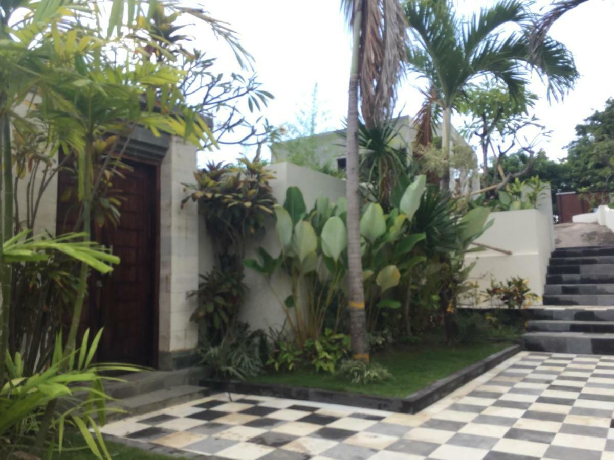 The Kayuputih Villa Lovina  Exterior photo