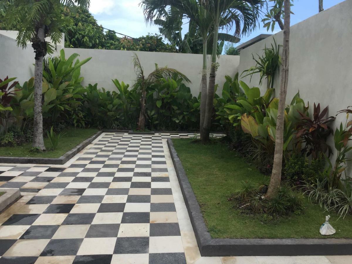 The Kayuputih Villa Lovina  Exterior photo